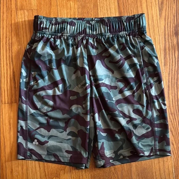 Tek Gear/Cat & Jack Kids Shorts in Blue, Black, Gray, and Camouflage - Picture 11 of 15